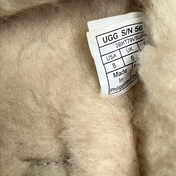 UGG Women's Dakota Moccasin in Expresso Size 8 - Picture 13 of 15